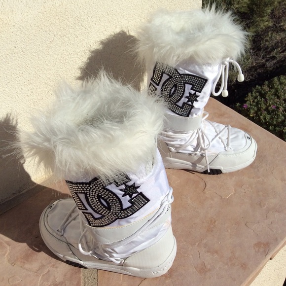 dc chalet snow boots